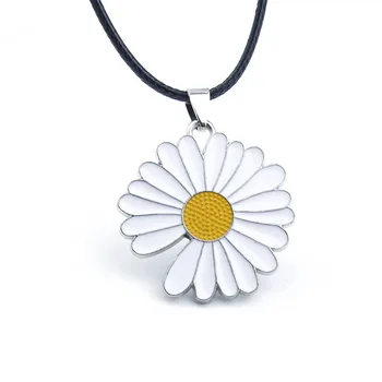 Moderný Elegantný Daisy Kvetina Náhrdelník Prívesok Ženy Muži Šperky Kúzlo Daisy Náhrdelník Kórejský Obľúbený Darček Vysoko Kvalitné Príslušenstvo