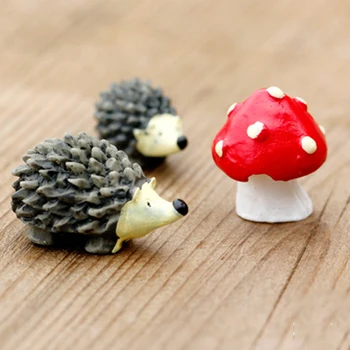 Rozprávková záhrada trpaslíci moss terárium Umelé mini ježko s red dot húb miniatúry živice remesiel dekorácie pre domov