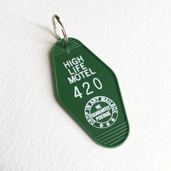 Vysoká Životnosť Motel 420 Marihuany Tlačidlo Tag Roztomilý Vintage Štýl, Borovica Zelená Plastové Keychain Zábavné Burín Stoner Darček