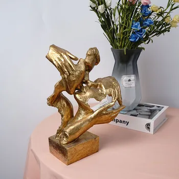 NORTHEUINS 27.8 cm Živice Zlaté Kissing Pár Figúrka Pre Interiér Abstraktné Milenca Socha Domov Obývacia Izba Stôl Dekoratívne Dekor