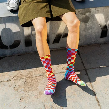 Nové Módne Tie Dye Koberčeky Mens Ponožky Bavlna Farebné Vír Fluorescencie Hip Hop Skateboard Zábavné Šťastný Harajuku Šťastný Sokken