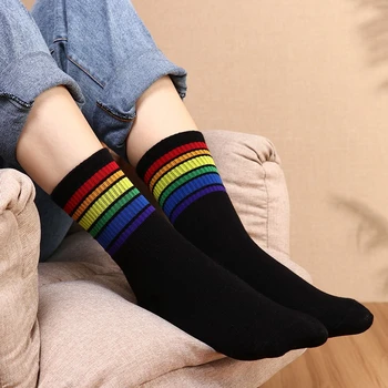 3 Páry Zábavné, Roztomilé Rainbow Prekladané Športové Ponožky Dievčatá Bavlna Voľné Posádky Ponožky Farebné Ženy Harajuku Dizajnér Retro Ponožky
