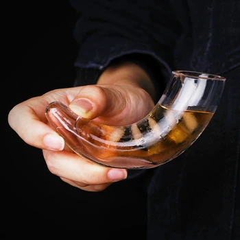 2ks/set Creative Horn poháre na Víno, Umenie Tvar Koktailového pohára Pohár Hrubé Sklo Nosorožích Rohov Vodka, Whisky Bar Rodina Víno Pohár