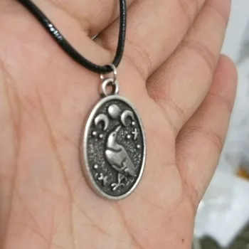 Viking Odin Raven Triple Mesiac Bohyne Wicca Pentagram Wiccan Star Čiar Amulet Talismanes Vrana Náhrdelník Ženy Jewelerly
