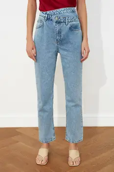 Trendyol Asymetrické By malo Pokrývať Vysoký Pás Bootcut Jeans TWOSS21JE0321