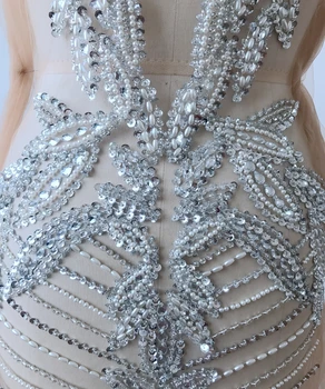 DHL uvoľňuje hipping Ručné flitrami korálky kamienkami perla strieborné celého tela škvrny šiť na veľké nášivka pre svadobné šaty