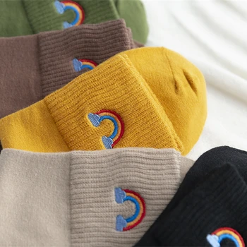 1 Pár Nových Jeseň Zimné Móda Výšivky Roztomilý Zábavné Rainbow Ponožky Candy Farby Lumbálna Sokken Dropship