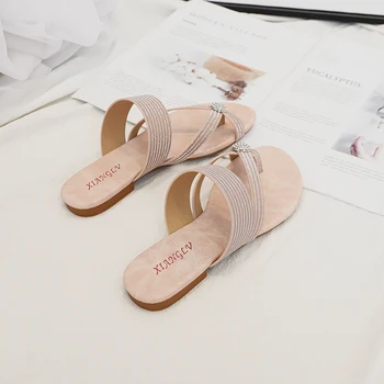 Dámske sandále dámske ploché poltopánková obuv elegantné letné 2021 módne vonkajšie Crystal Flip-flops dámske papuče pláže topánky